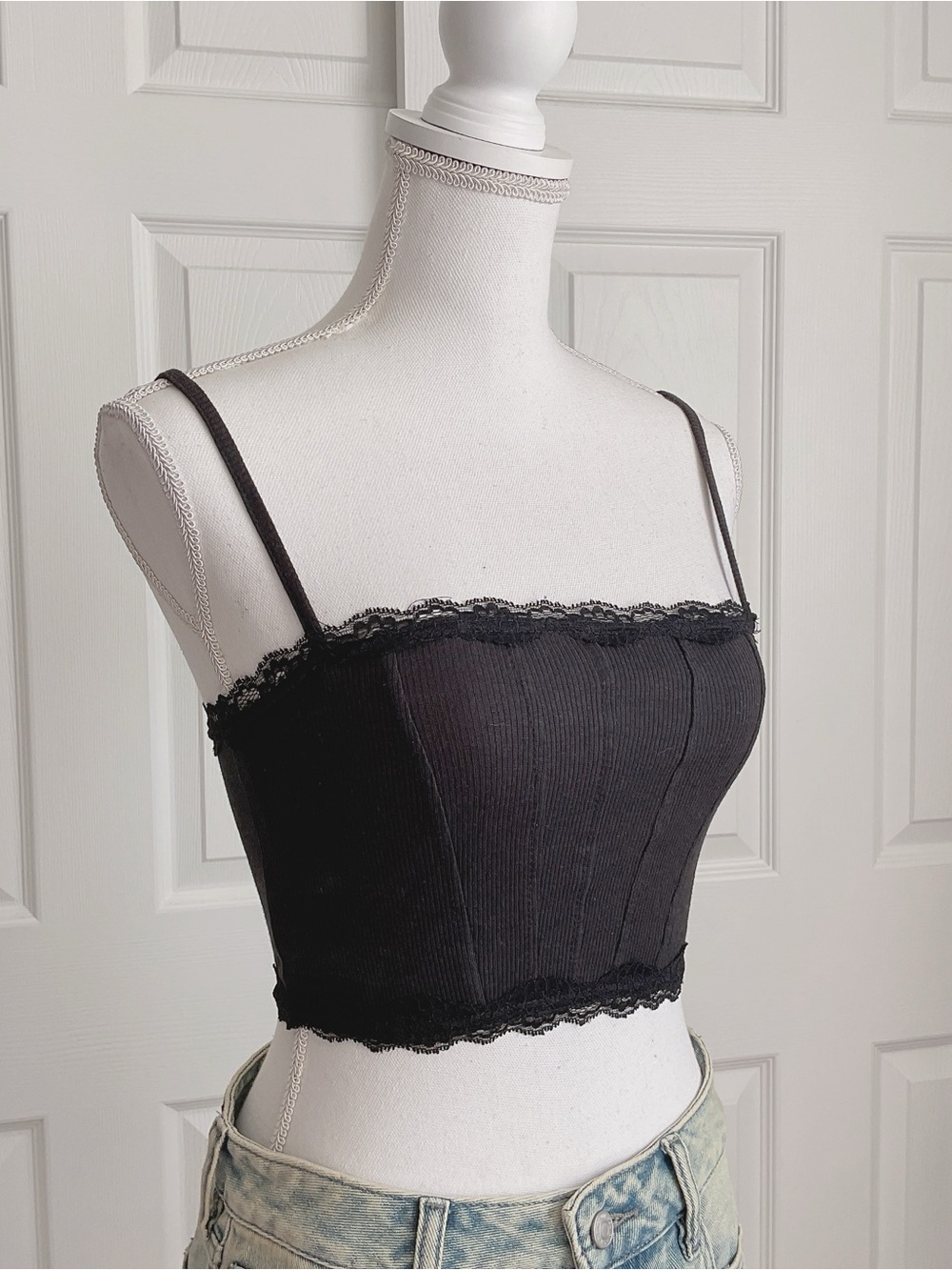 Black Lace-Trim Ribbed Cami Crop Top - Women